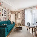 Le Beau Marais - Luxury Apartments, Air Cond, Lift Apartment
