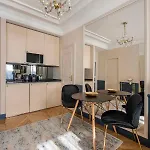 Apartment Le Beau Marais - Luxury Apartments, Air Cond, Lift *