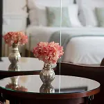 Le Beau Marais - Luxury Apartments, Air Cond, Lift Apartment